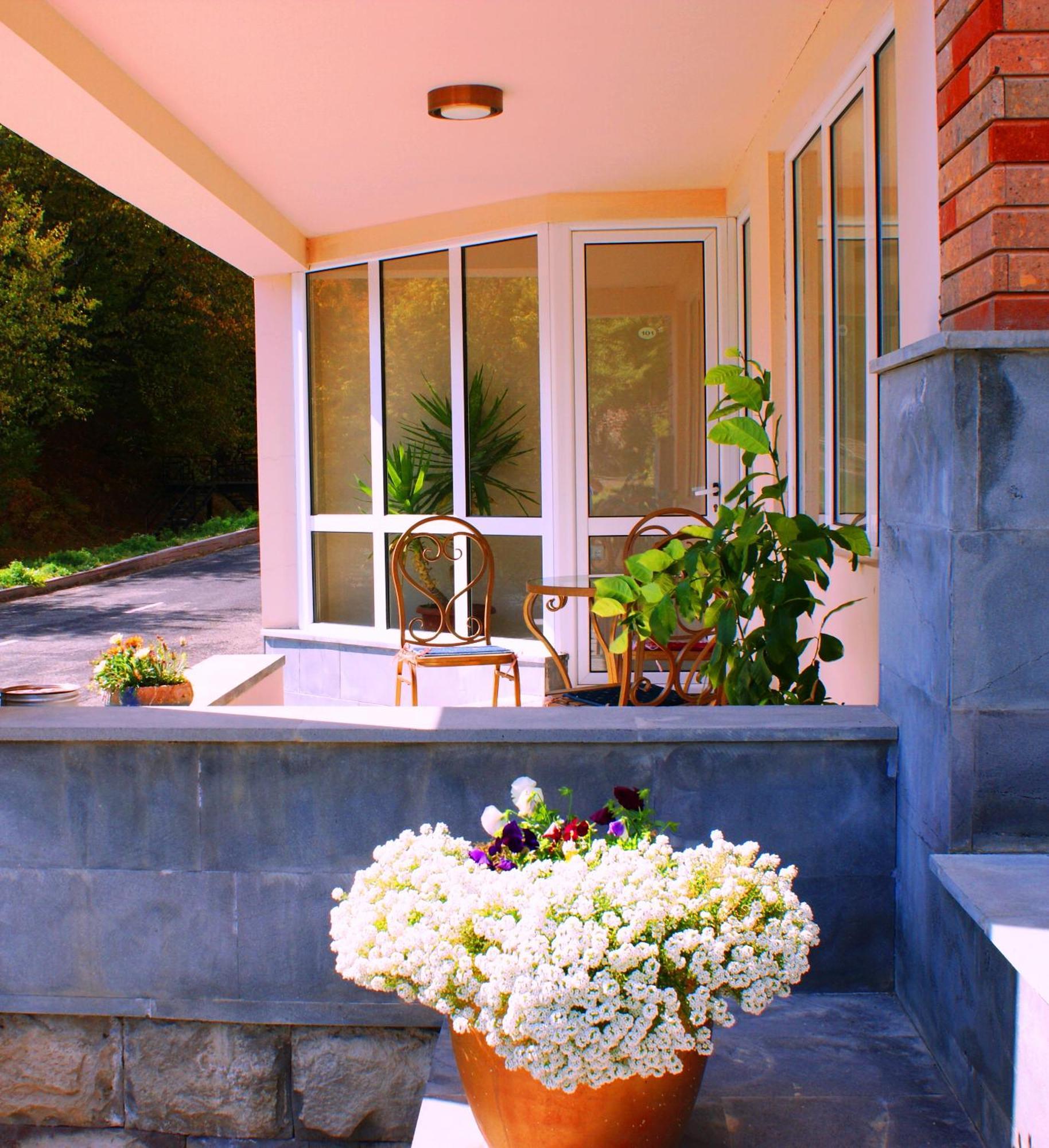 Tsaghkahovit Hotel Zaghkadsor Exterior foto